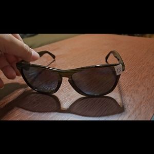 Oakley FrogSkinLX Sunglasses
